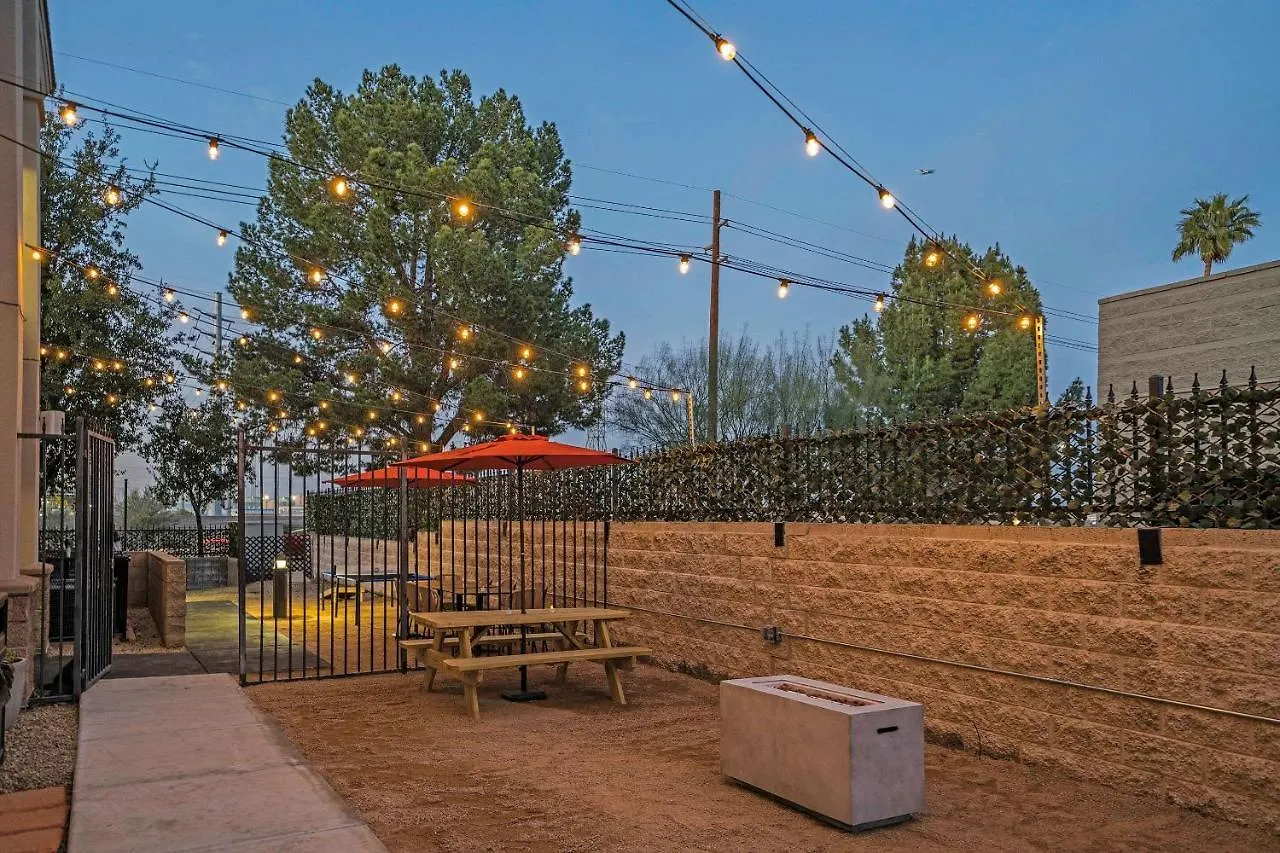 La Quinta Inn & Suites By Wyndham Tempe University, Phoenix