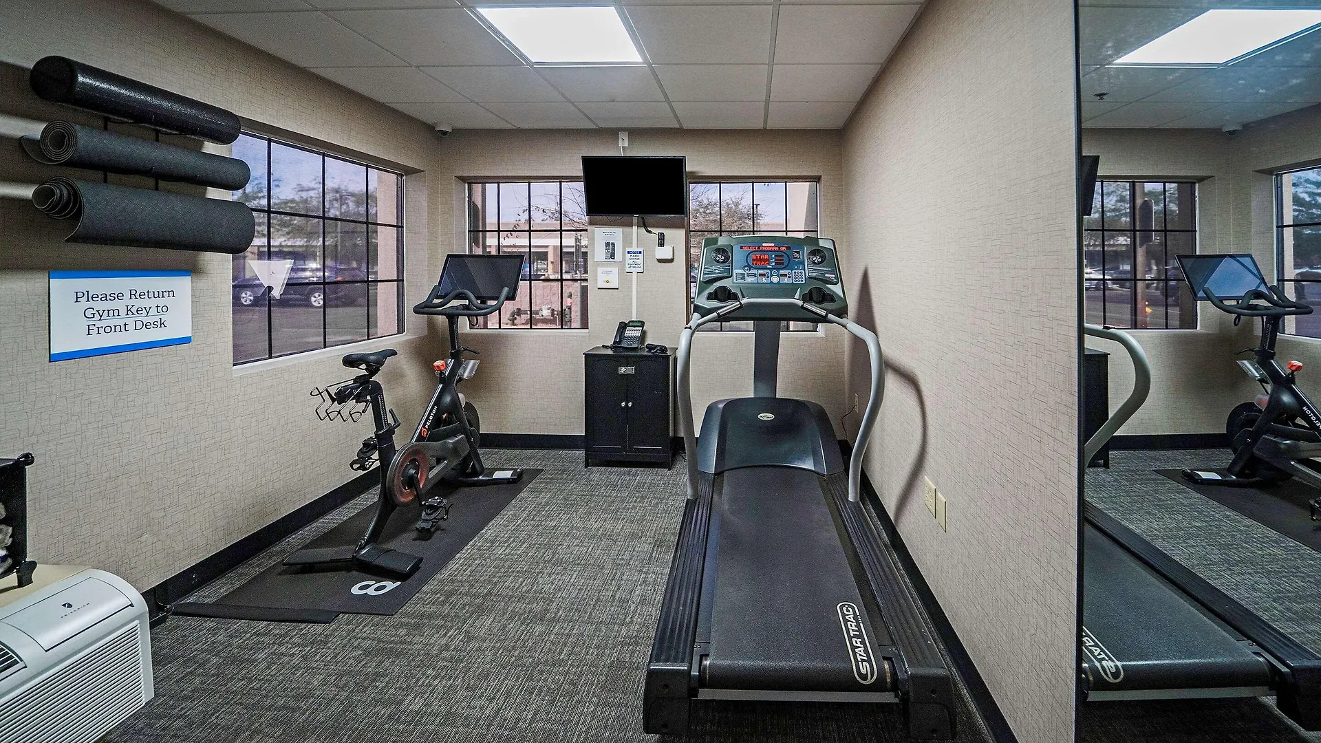 La Quinta Inn & Suites By Wyndham Tempe University, Phoenix Hotel