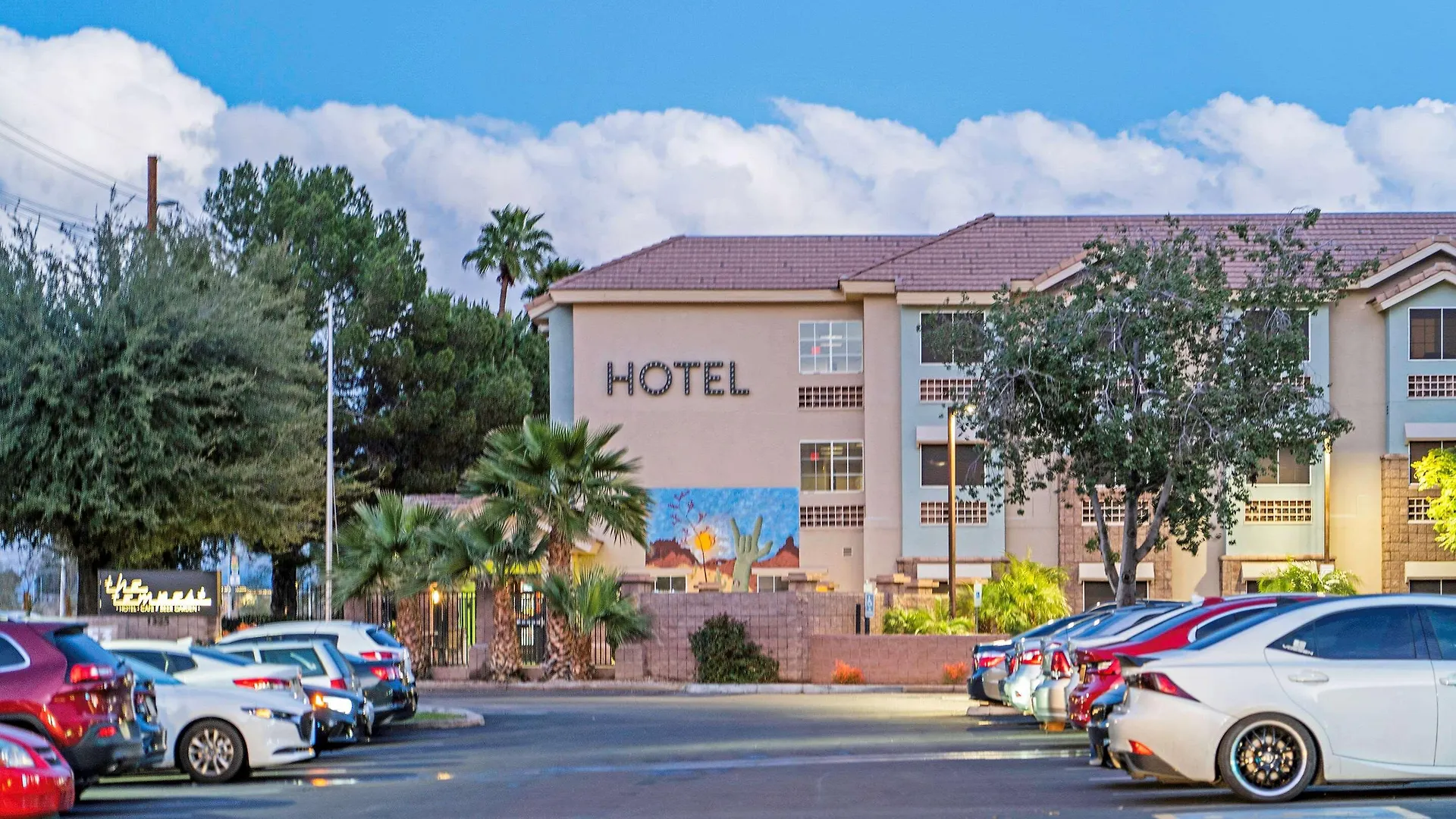 La Quinta Inn & Suites By Wyndham Tempe University, Phoenix 2*,  United States