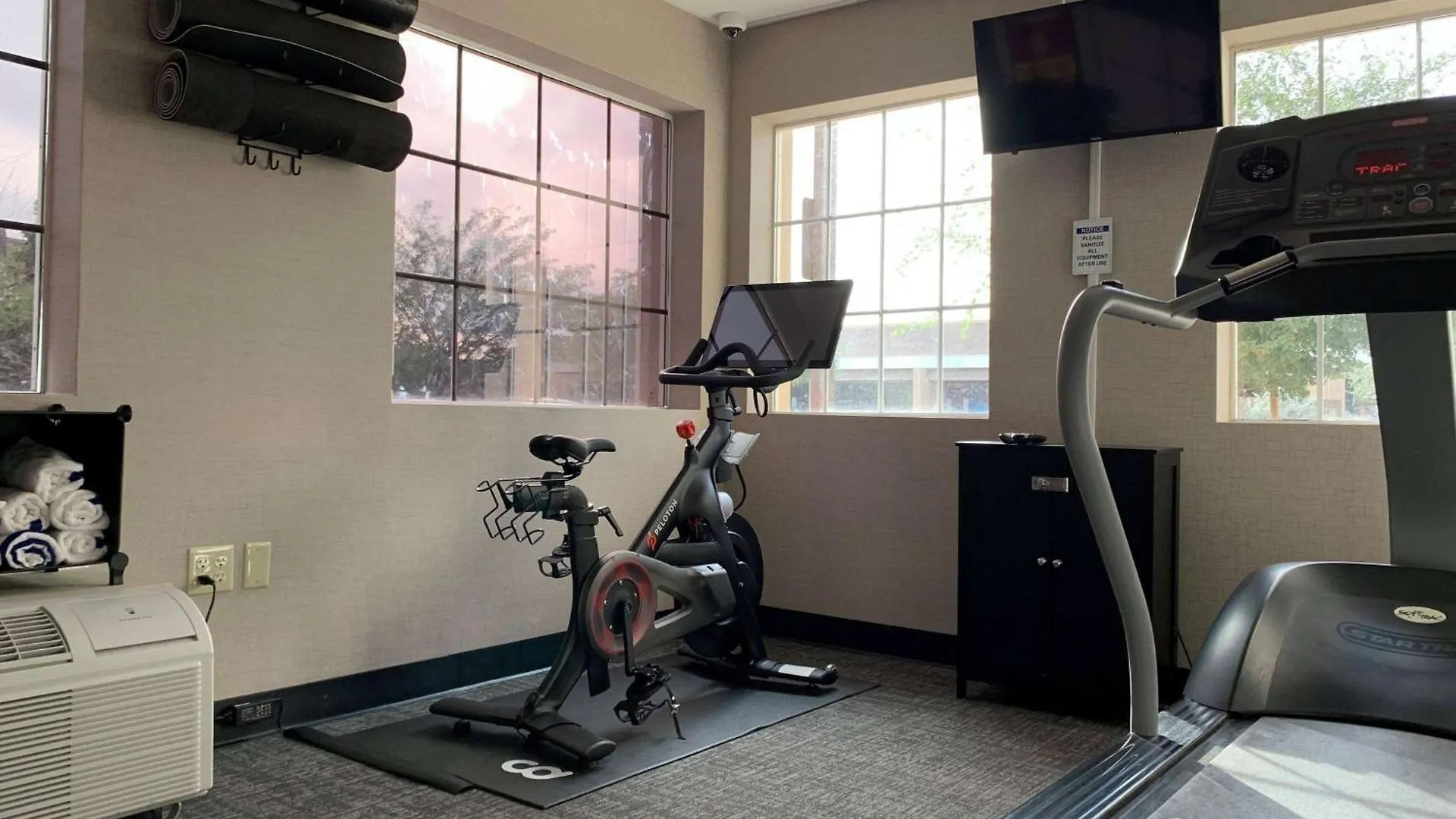 La Quinta Inn & Suites By Wyndham Tempe University, Phoenix 2*,  United States