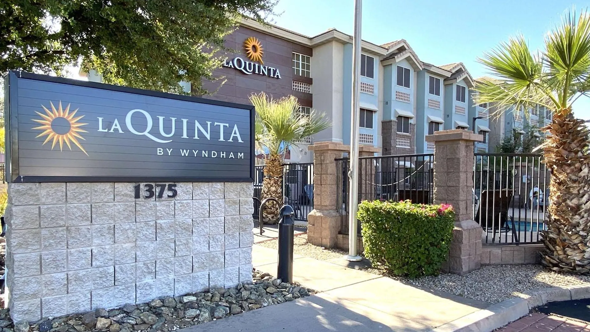 La Quinta Inn & Suites By Wyndham Tempe University, Phoenix location