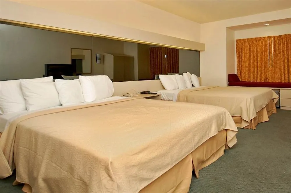 La Quinta Inn & Suites By Wyndham Tempe University, Phoenix