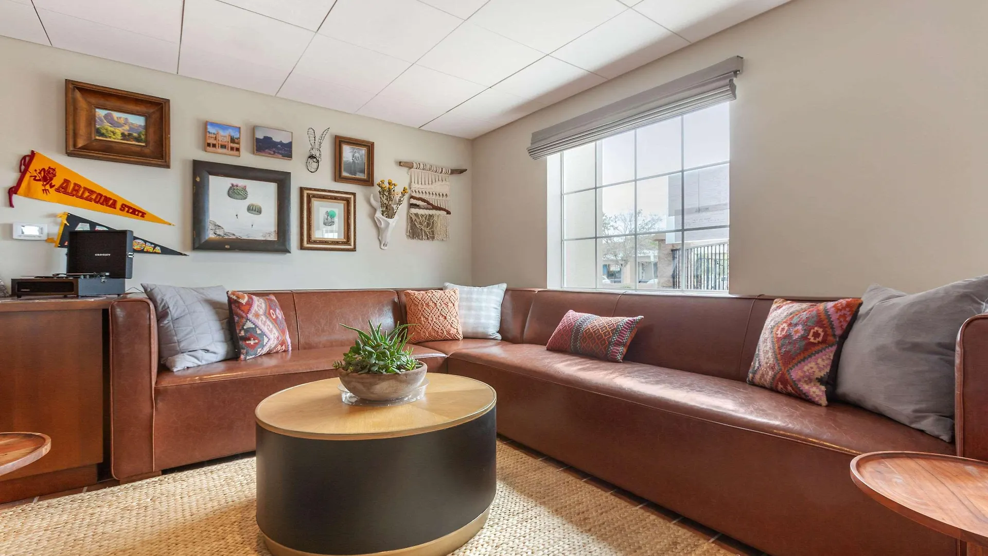 La Quinta Inn & Suites By Wyndham Tempe University, Phoenix Hotel