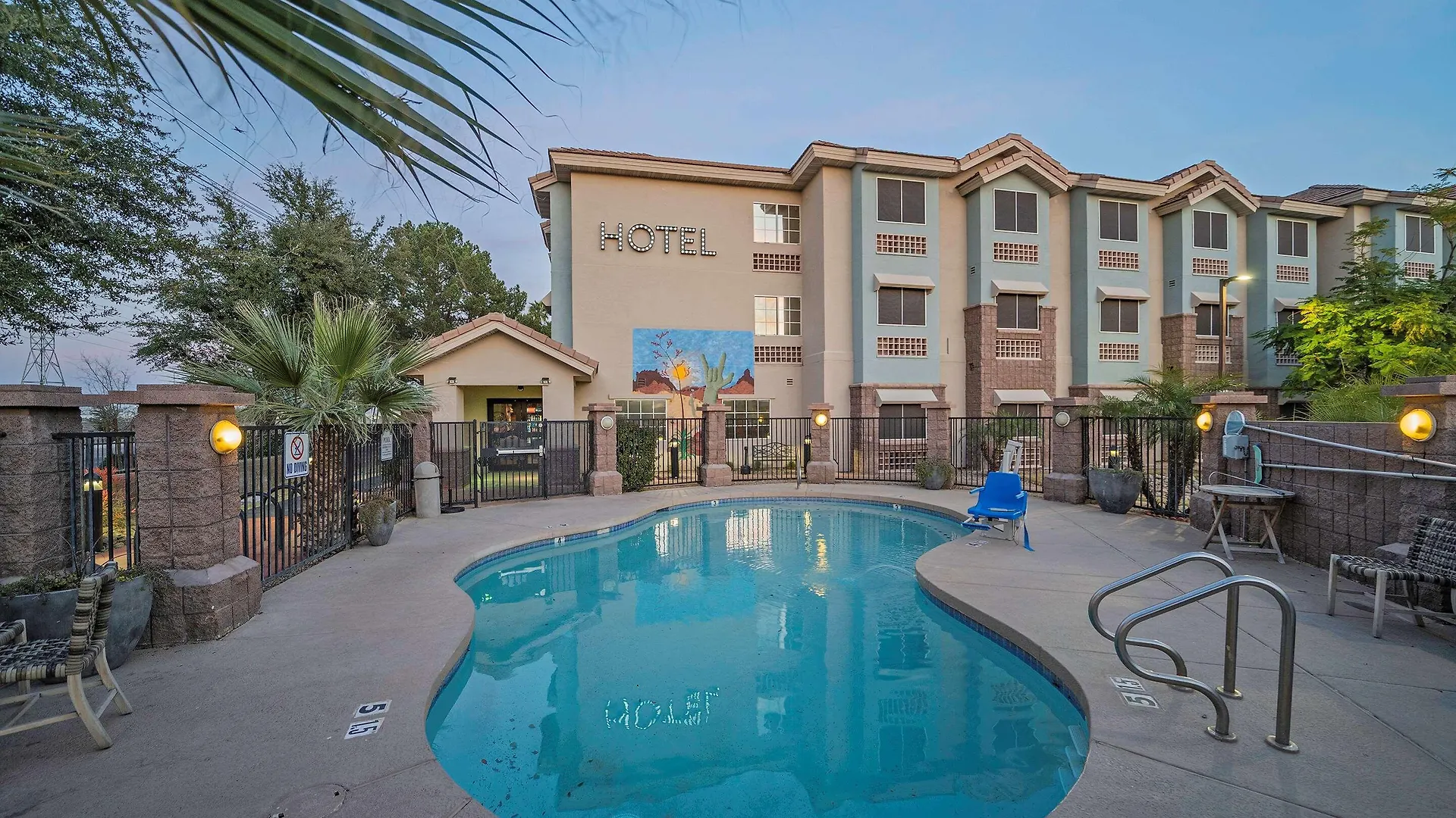 La Quinta Inn & Suites By Wyndham Tempe University, Phoenix